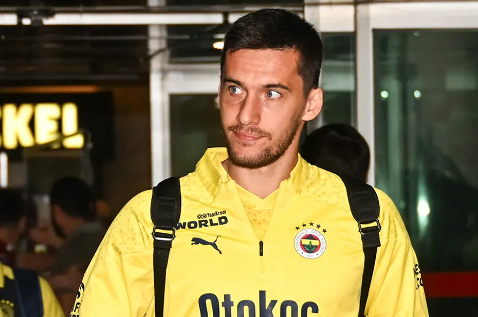 Mourinho, 9 futbolcunun üzerini çizdi: Rekor transfer bavullarını topluyor - 10