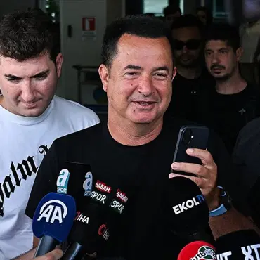 Acun Ilıcalı tarihi maça dakikalar kala transfer müjdesini verdiAcun Ilıcalı tarihi maça dakikalar kala transfer müjdesini verdi