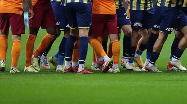 Galatasaray - Fenerbahçe maçını veren yabancı kanallar: Galatasaray - Fenerbahçe derbisi şifresiz mi? GS -FB derbisi canlı yayın bilgisi