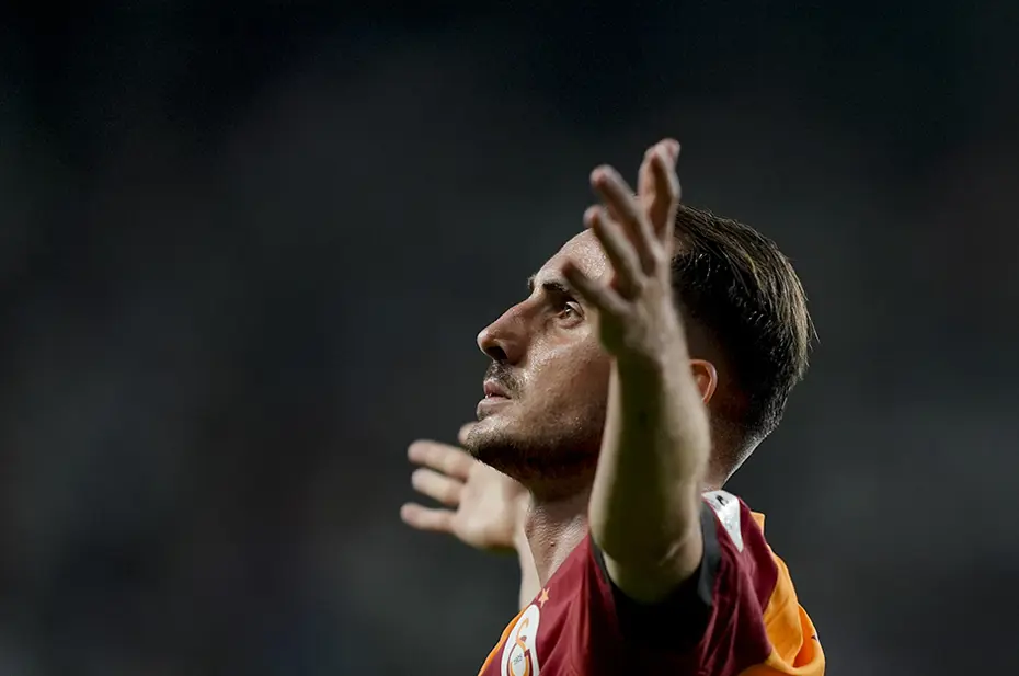 Kerem Aktürkoğlu'nun abisi Galatasaray taraftarlarına isyan etti - 6