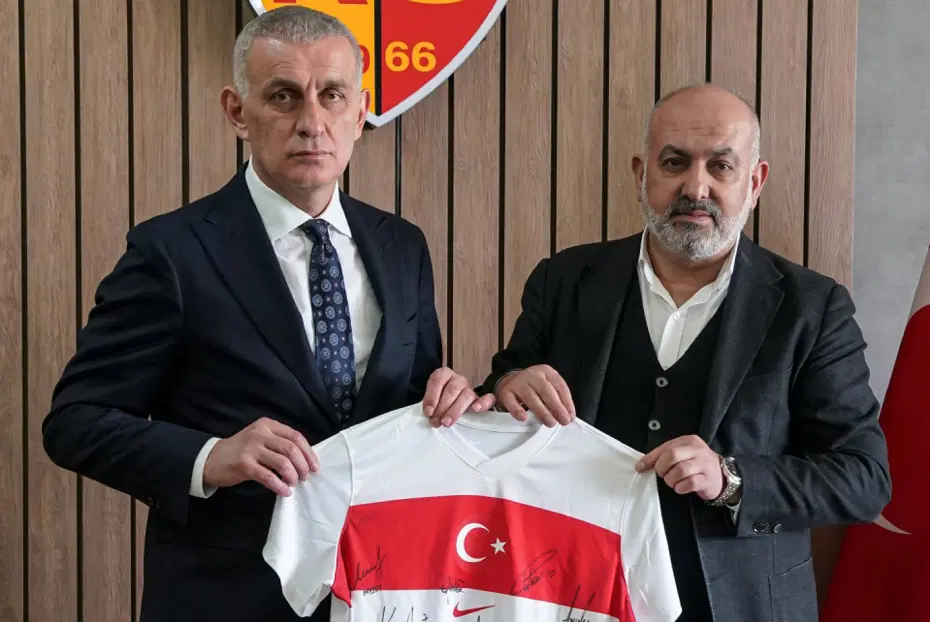 İbrahim Hacıosmanoğlu canlı yayında Galatasaray'ın istifa çağrısına cevap verdi - 5 İbrahim Hacıosmanoğlu canlı yayında Galatasaray'ın istifa çağrısına cevap verdi - 5