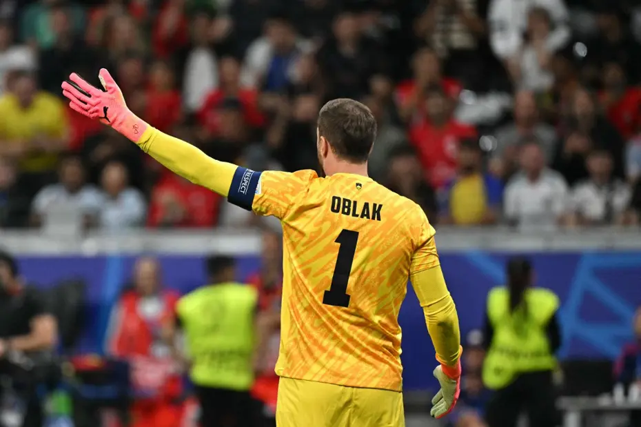 Galatasaray, kaleci transferi için görüşmelere başladı: "Abla" avantajını kullanacaklar - 6