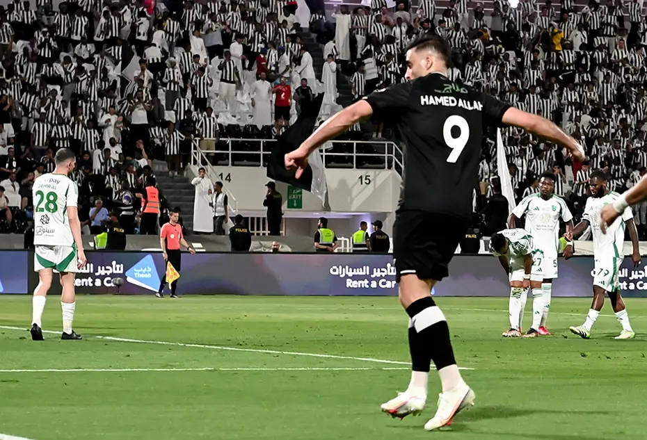 Fatih Terim'in takımı Al Shabab, Merih Demiral'lı Al Ahli'yi 3 golle yendi - 3