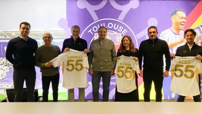 Yılport Samsunspor'dan Fransız ekibi Toulouse'a ziyaret Yılport Samsunspor'dan Fransız ekibi Toulouse'a ziyaret