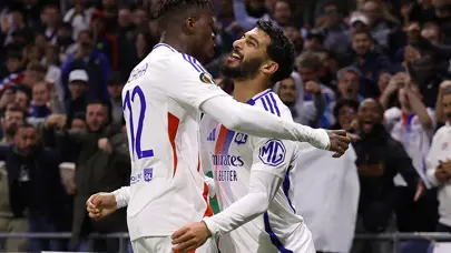 Lyon, Olympiakos'u yendi: Zaha ilk maçına çıktı