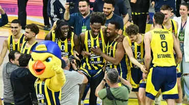 Fenerbahçe Beko'dan rekorla gelen zafer: Euroleague tarihine geçti
