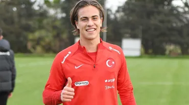 Kenan Yıldız: "Juventus'ta A takıma çıkma şansım var"