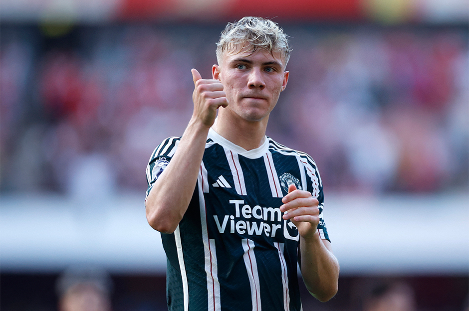 Manchester United yeni transferinin formasını 1 ay boyunca satamadı