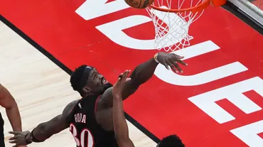 Adem Bona'nın Philadelphia 76ers'ı 0.8 saniye kala yıkıldı