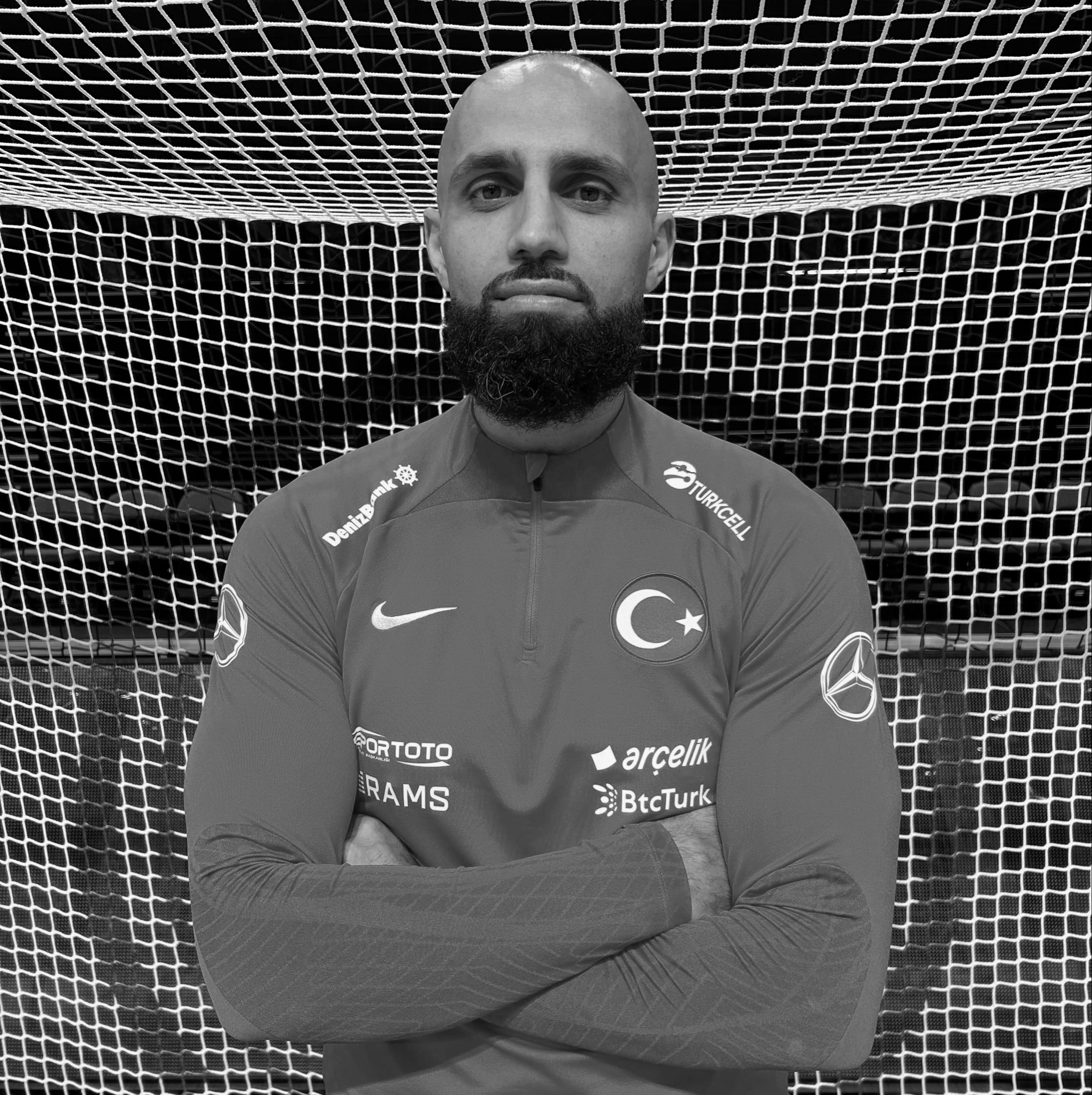 A Milli Futsal Takımı oyuncusu Adem Küçükkartal hayatını kaybetti