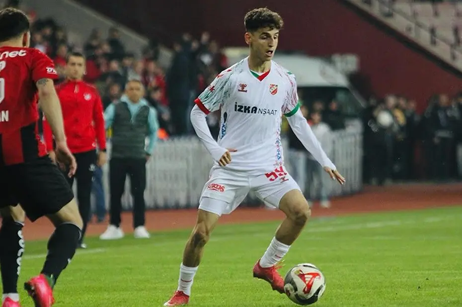 Trabzonspor, yeni Arda Güler'i almaya gidiyor! Bonservis bedeli ortaya çıktı - 4 Trabzonspor, yeni Arda Güler'i almaya gidiyor! Bonservis bedeli ortaya çıktı - 4