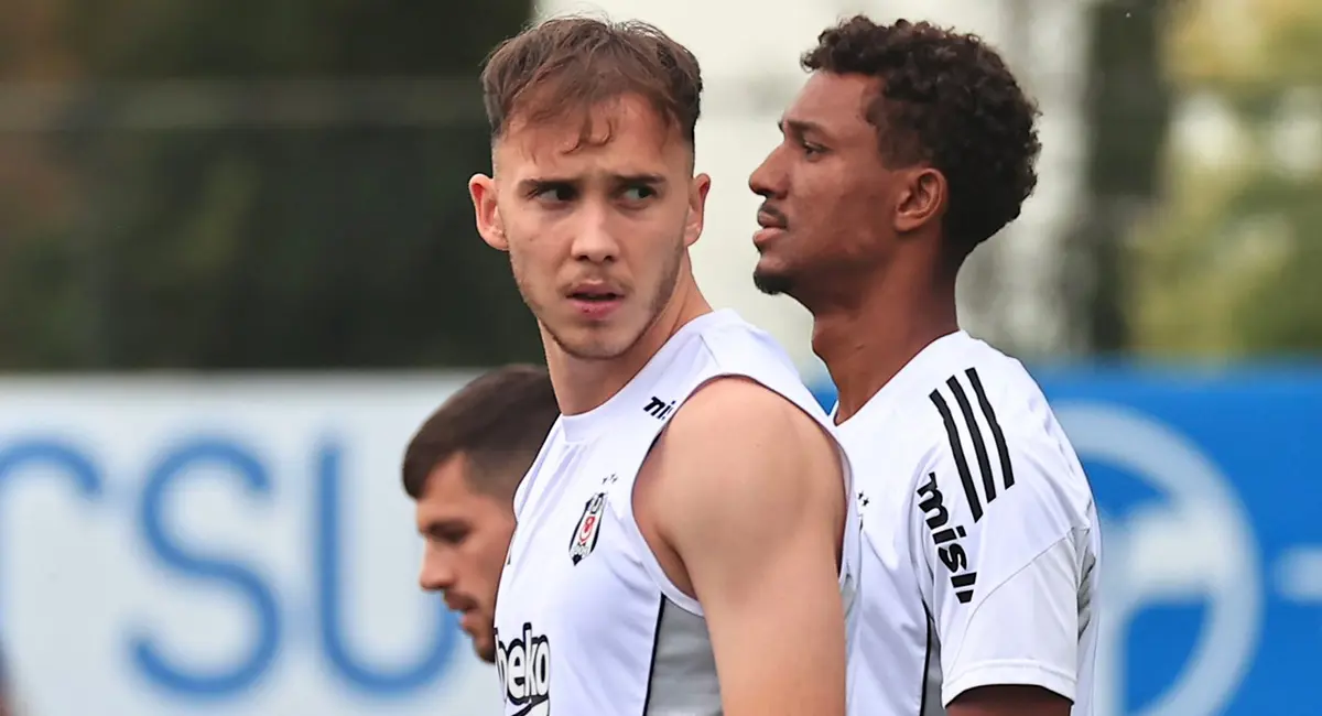 Adnan Karahisar Beşiktaş'tan ayrıldı