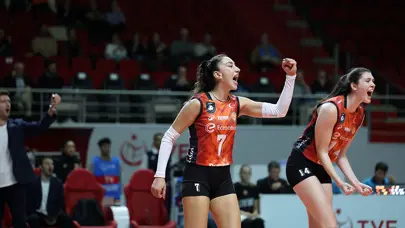 Eczacıbaşı Dynavit, CEV Şampiyonlar Ligi'nde 4'te 4 yaptı