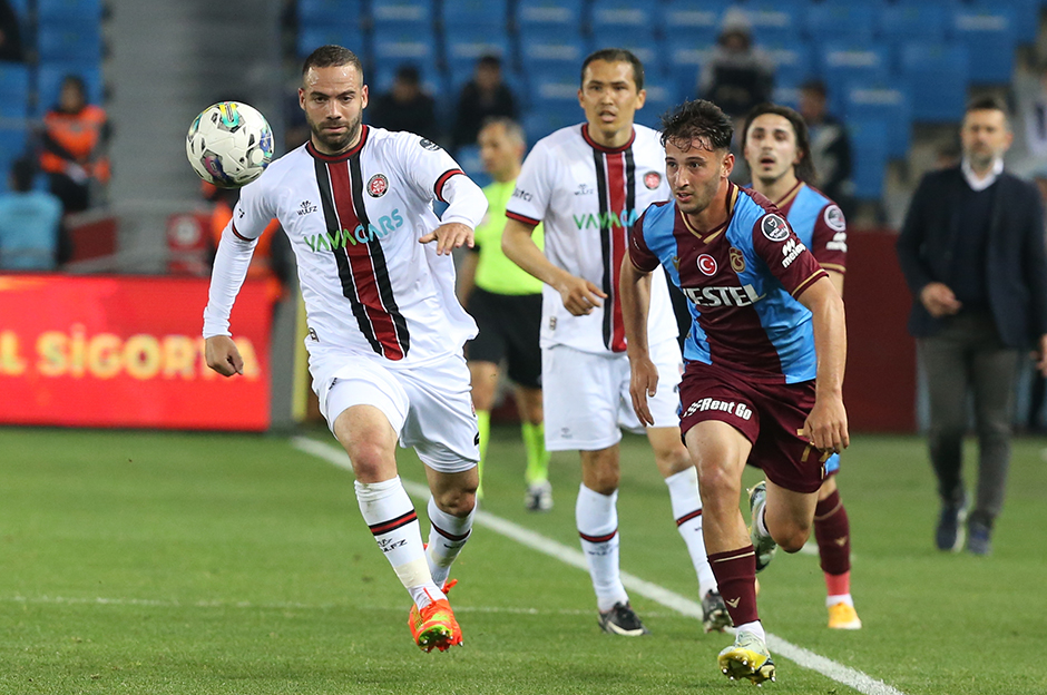 Arif Boşluk: Trabzonspor’u en iyi yerlerde temsil etmek istiyorum
