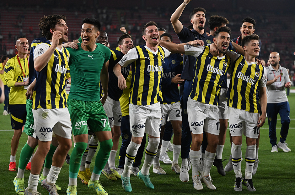 Fenerbahçe'nin yeni hocasını açıkladılar