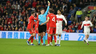 Galler cephesinde hakem isyanı: "Oldukça bilgisizdi"