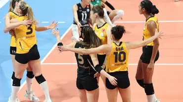 VakıfBank, ligde galibiyet serisini sürdürüyor