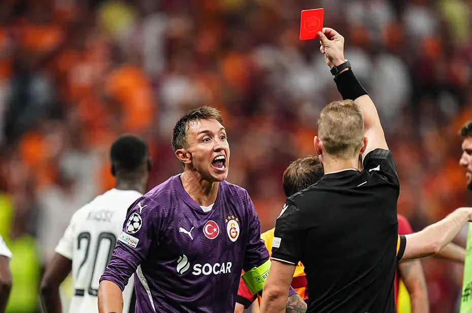 Dünya basını Galatasaray-Young Boys maçını konuşuyor: "Türkiye'de çılgınlık" - 9 Dünya basını Galatasaray-Young Boys maçını konuşuyor: "Türkiye'de çılgınlık" - 9