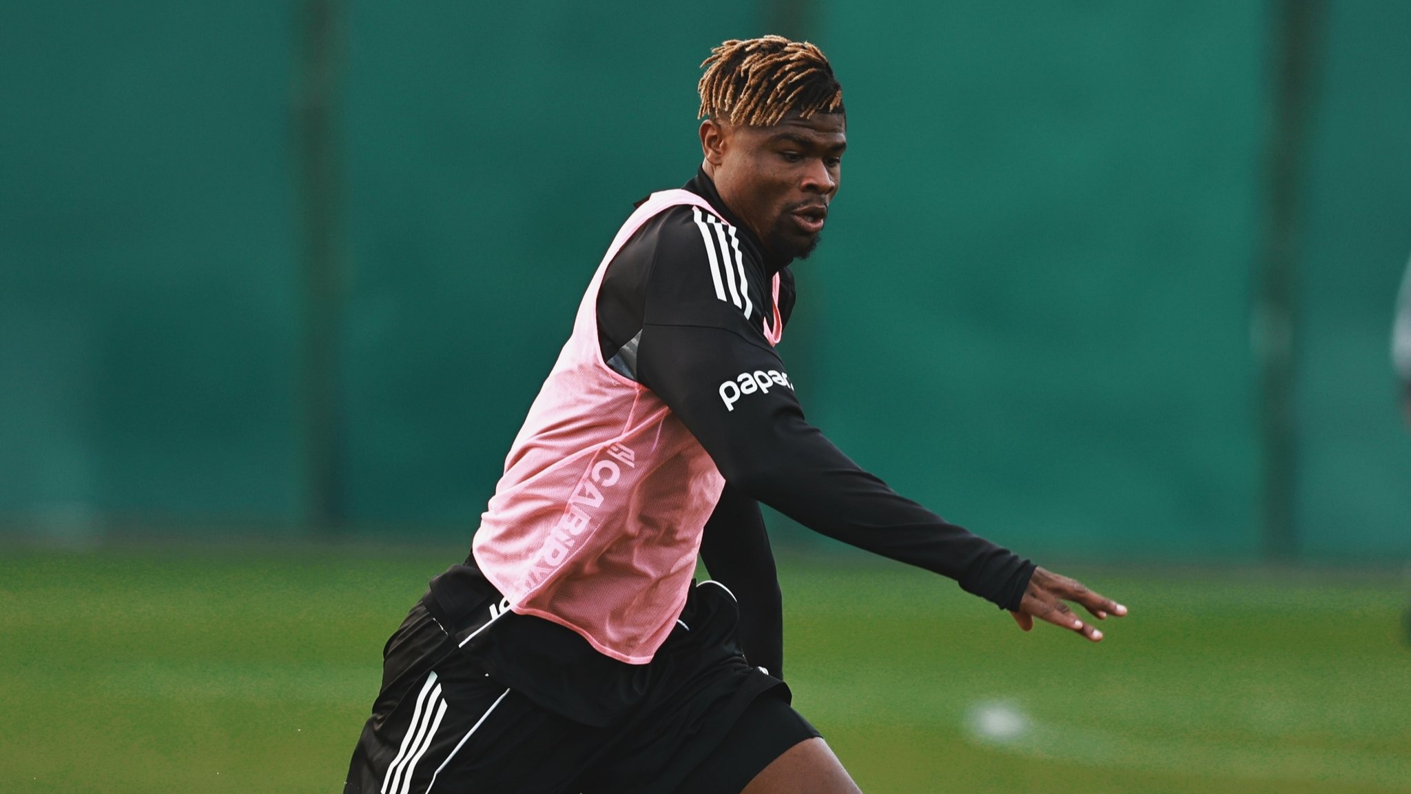 Beşiktaş'ta yeni transferler ilk antrenmana çıktı