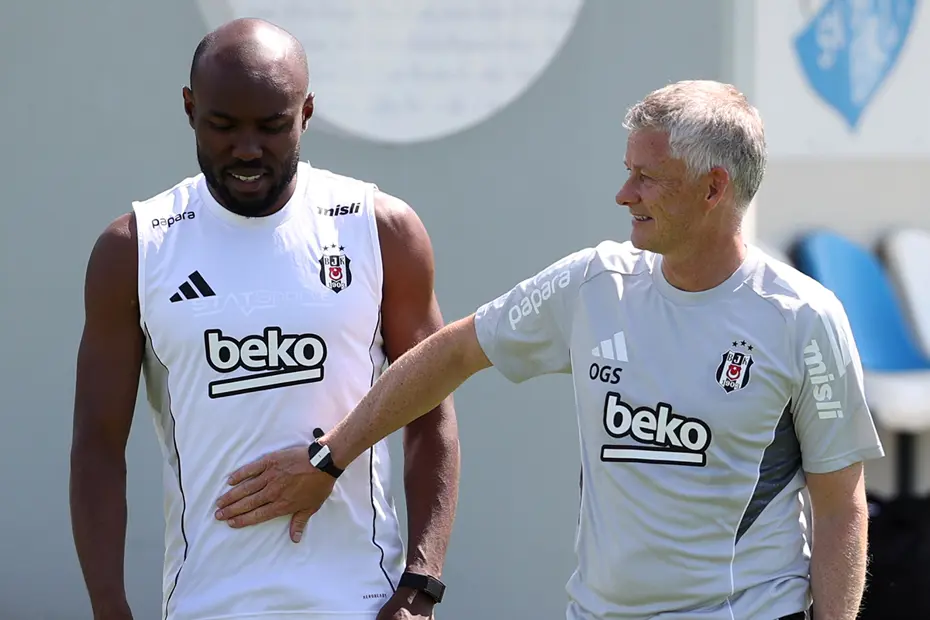 Solskjaer kampa çağırdığı 2 ismin biletini kesti: Yeni sezonda yoklar - 4 Solskjaer kampa çağırdığı 2 ismin biletini kesti: Yeni sezonda yoklar - 4