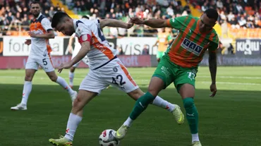 Başakşehir golcüleriyle galibiyete ulaştı