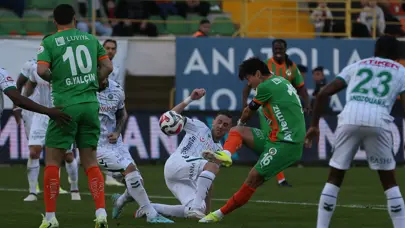 Alanyaspor galibiyet hasretine evinde son verdi Alanyaspor galibiyet hasretine evinde son verdi