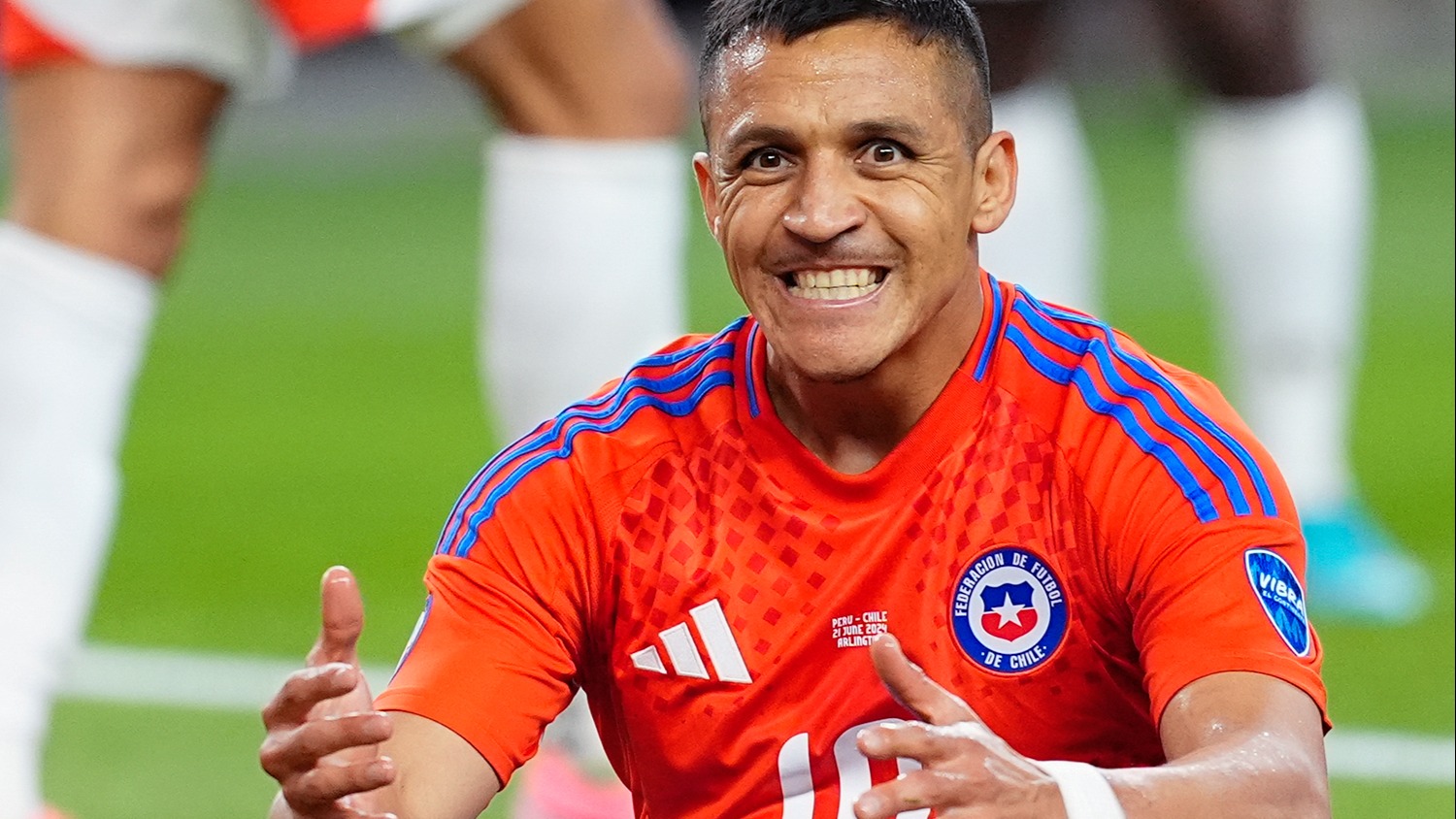 Fenerbahçe, Alexis Sanchez transferiyle ters köşe yapıyor: Maaşı ve opsiyon şartını duyurdular