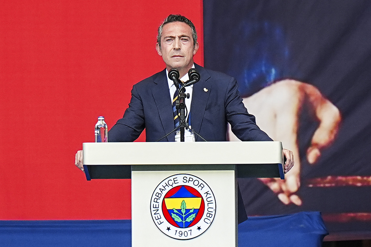 Ali Koç'tan onaylanmayan maddeler için kürsüde olay açıklama