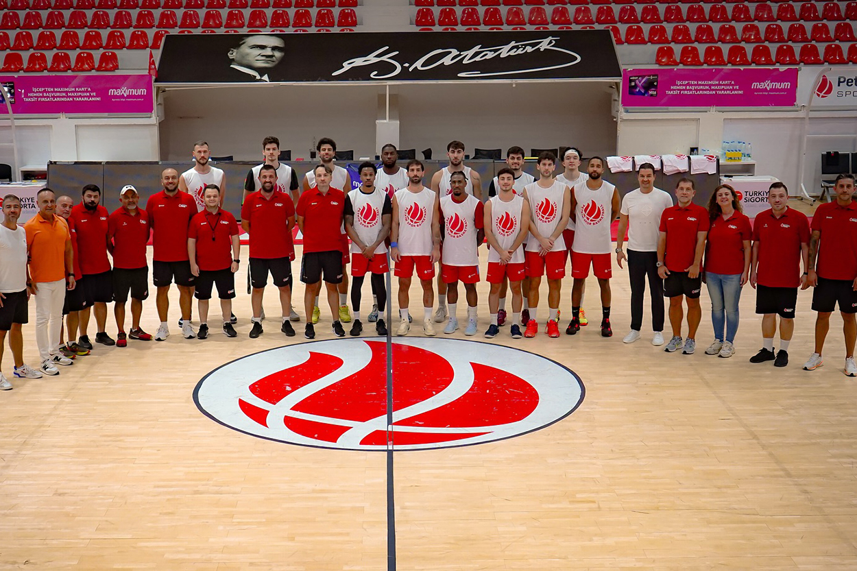 Aliağa Petkimspor, 9 yeni transferiyle çalışmalara başladı