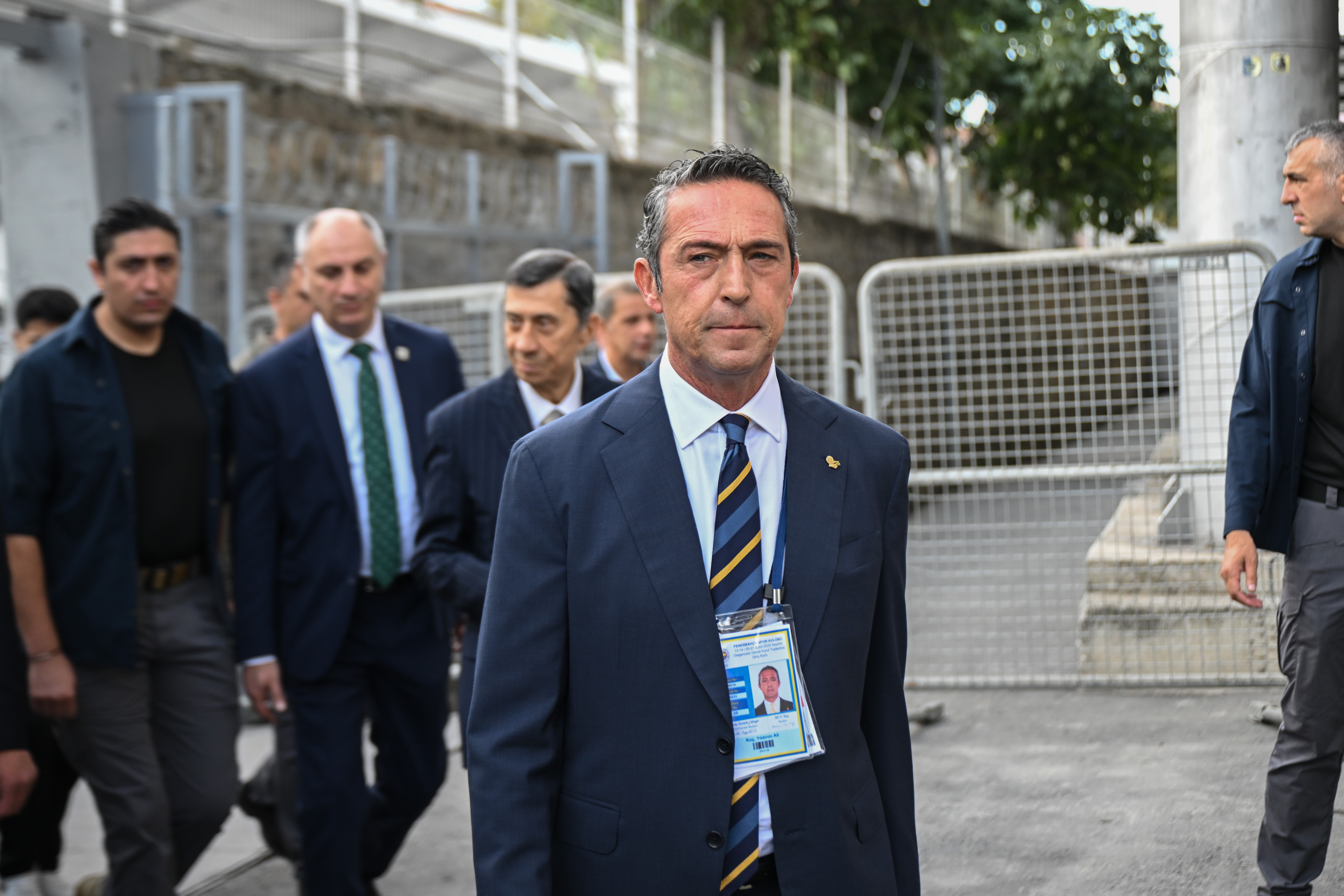 Kongrede Erken Gelen Bahar: Ali Koç Yoldan Geçerken Yeni Başkan İlan Edildi!