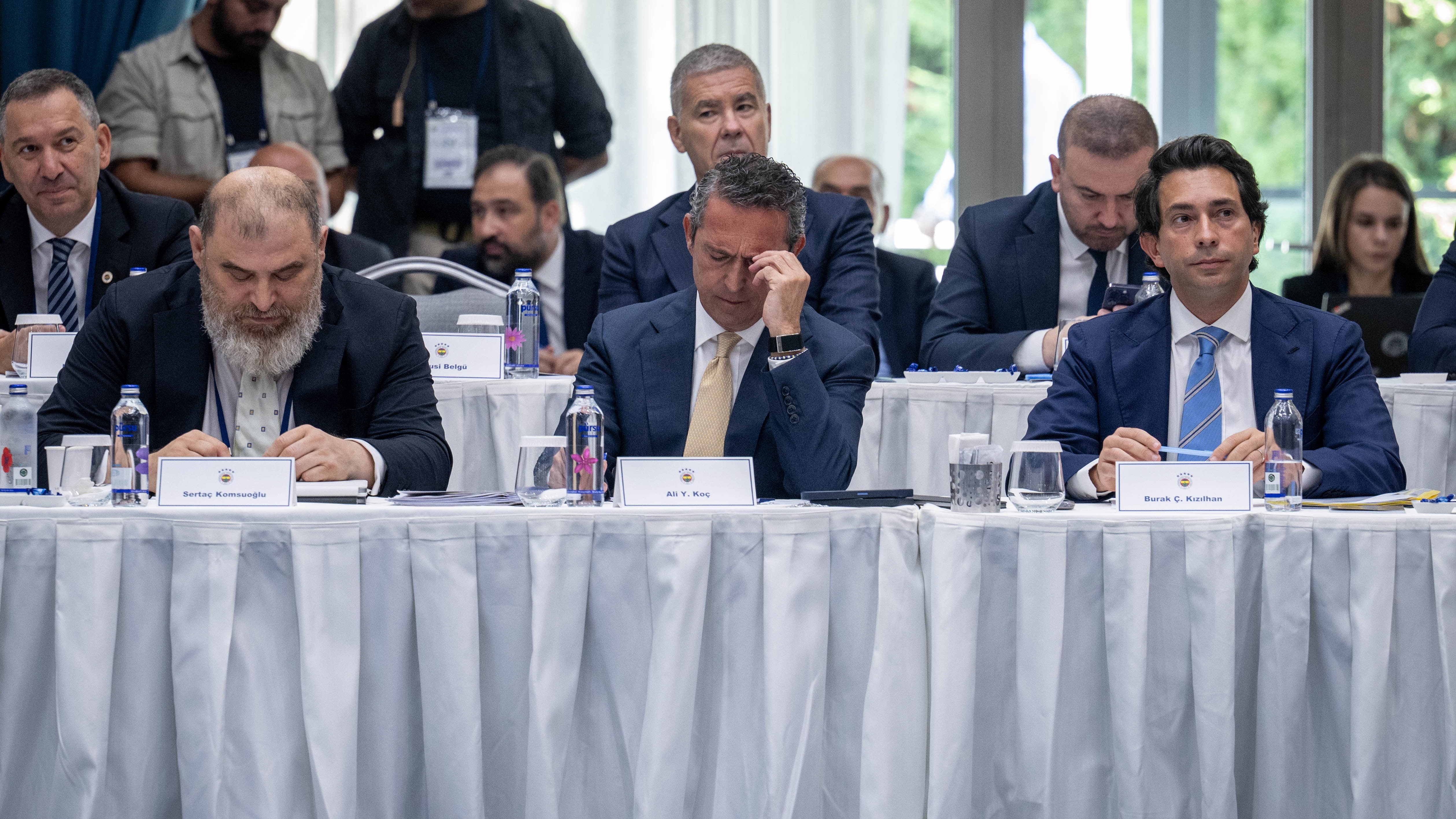 Fenerbahçe'de erken seçim için toplanan geçerli imza sayısı açıklandı