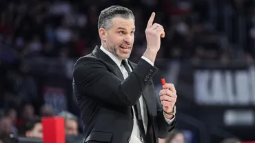 Avrupa'nın zirvesinde bir Kartal: Dusan Alimpijevic EuroCup'ta yılın koçu seçildi