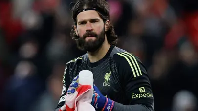Liverpool'da bir dönem kapanıyor: Salah'ın ardından Alisson da ayrılıyor Liverpool'da bir dönem kapanıyor: Salah'ın ardından Alisson da ayrılıyor