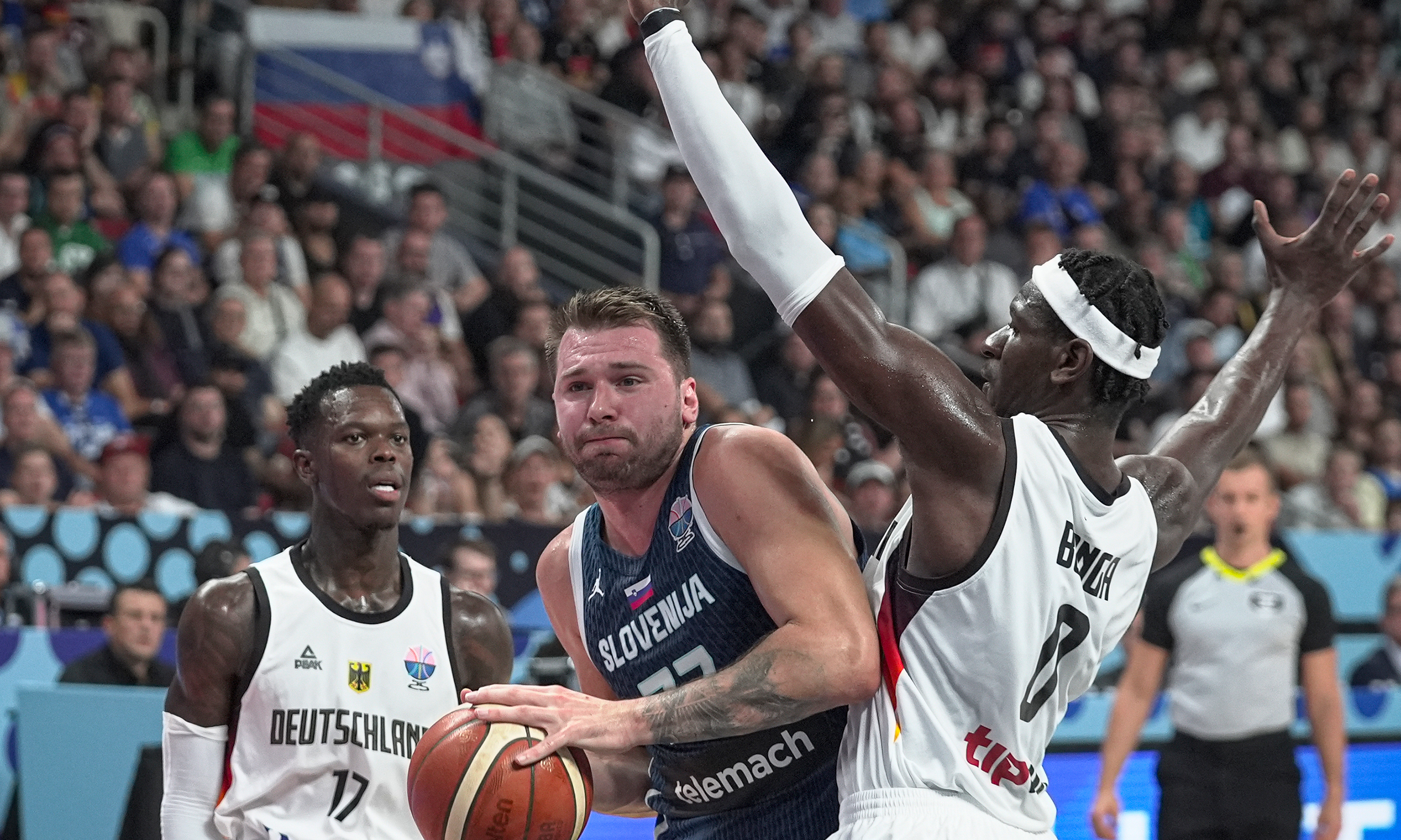 Riga'da inanılmaz son: Slovenya önde götürdüğü maçı son çeyrekte kaybetti