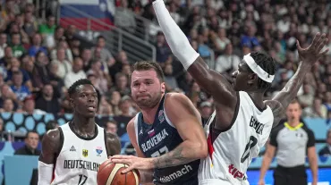 Riga'da inanılmaz son: Slovenya önde götürdüğü maçı son çeyrekte kaybetti