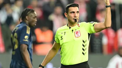 Trio ekibi, Fenerbahçe maçı sonrası hakemi topa tuttu: "Açık, bariz, net, tartışmasız penaltı"