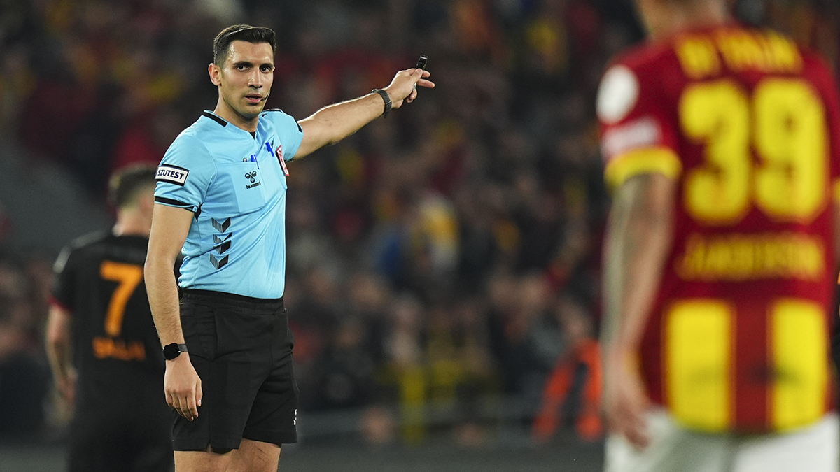 Trio ekibi, Okan Buruk'un en çok itiraz ettiği pozisyonda fikir ayrılığına düştü