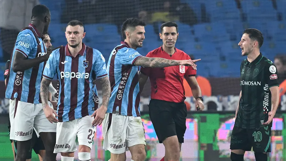 Trio'dan olay yorum! Trabzonspor maçının önüne geçen pozisyon: "Çok sert eleştireceğim" - 3