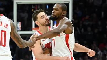 Alperen Şengün'ün 21 sayıyla oynadığı maçta Durant'ten tarihi serbest atış