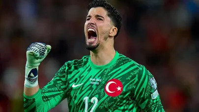 Altay Bayındır transferi olay takasla bitiyor! Bu kez iş ciddiye bindi Altay Bayındır transferi olay takasla bitiyor! Bu kez iş ciddiye bindi