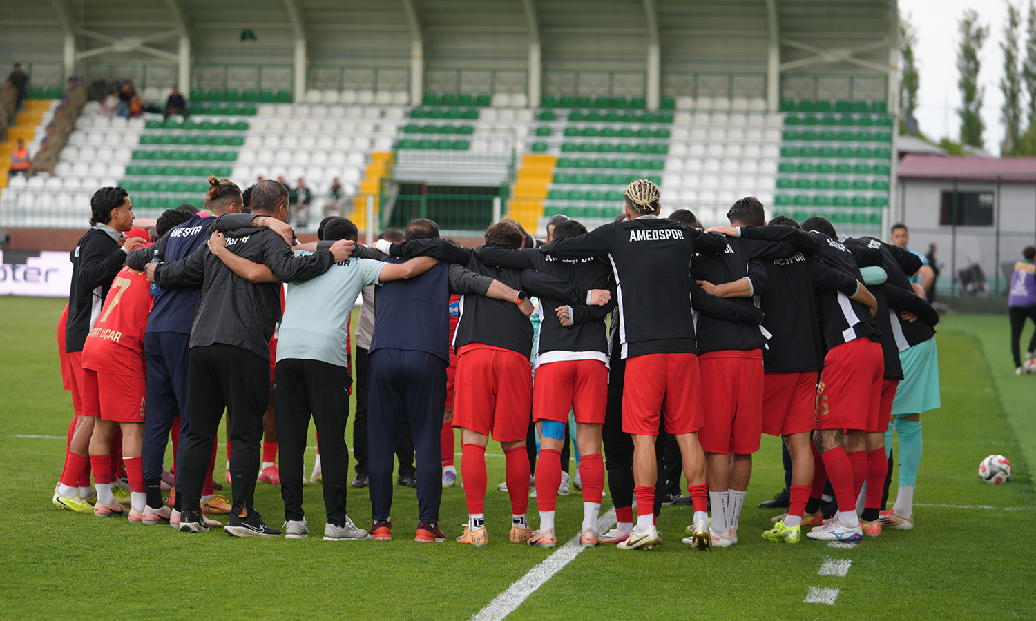 Amedspor'dan Süper Lig'e 3-3'lük Davetiye: 'Buyurun, Eğlence Başlıyor!' Dediler!