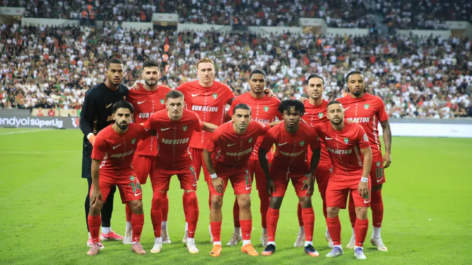 Amedspor sahasında şov yaptı: Başakşehir 5 golle dağıldı - 2
