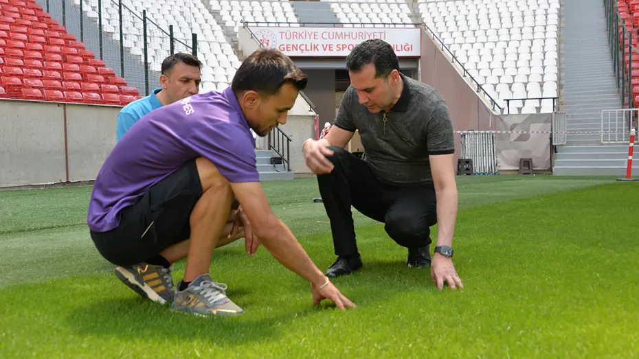Amedspor'un stadı bambaşka bir kimliğe büründü! Yenileme çalışmaları sonrası son hali - 5