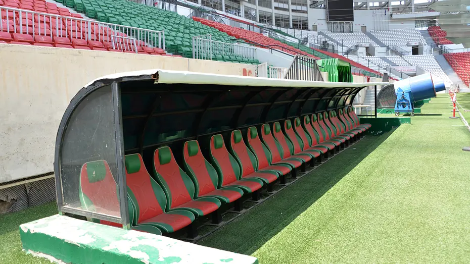 Amedspor'un stadı bambaşka bir kimliğe büründü! Yenileme çalışmaları sonrası son hali - 8