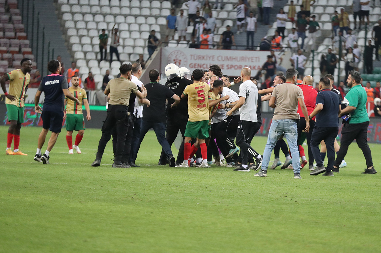 Olaylı Amedspor - Erzurumspor maçının faturası ağır oldu: 12 maç men