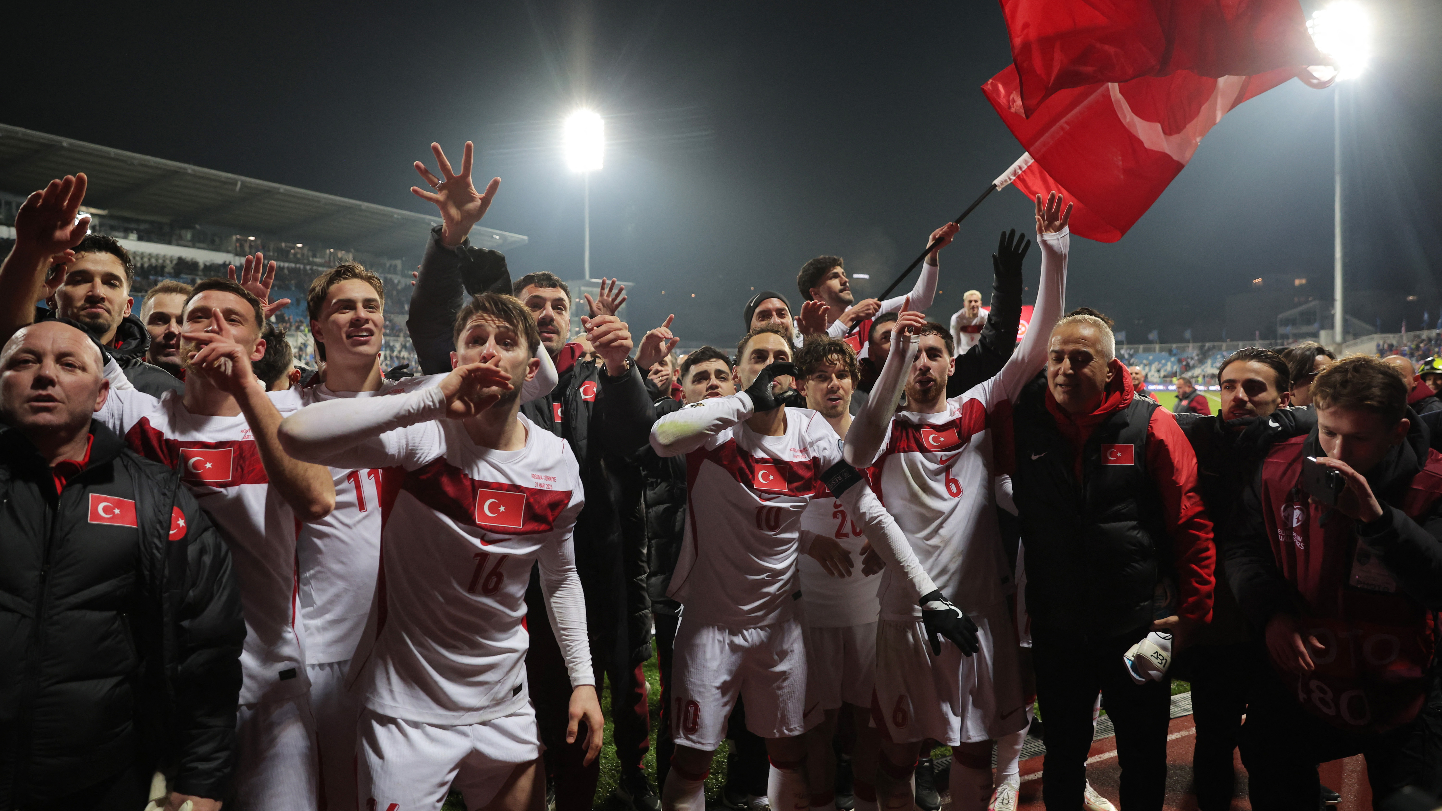 A Milli Takım sahayı bayram yerine çevirdi! Tarihi maçtan unutulmaz anlar