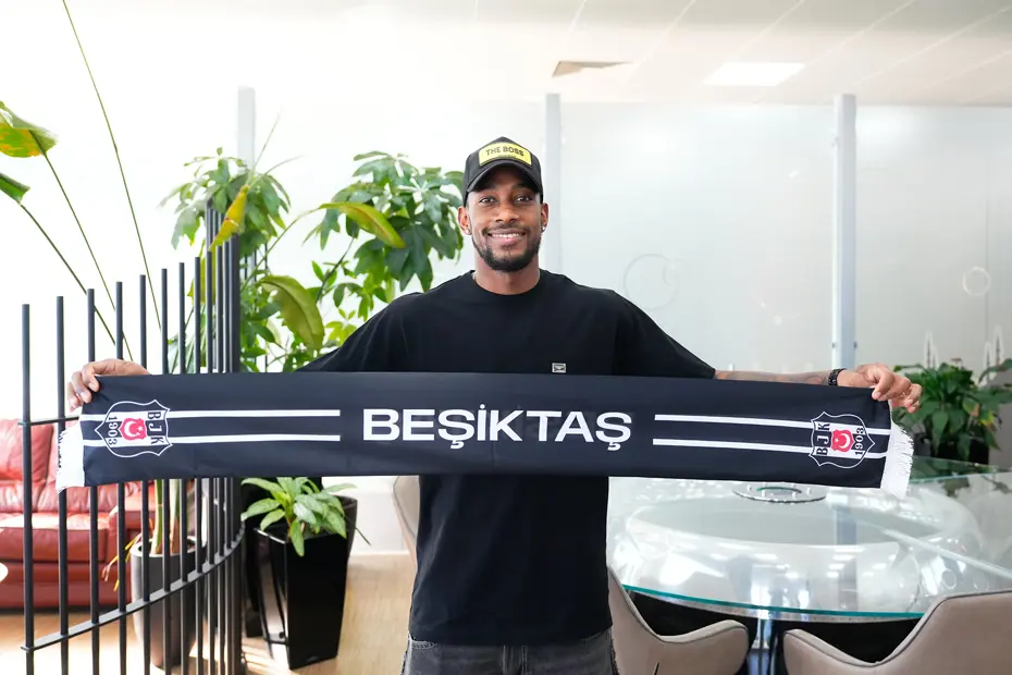 Beşiktaş transferin son gününde peş peşe duyurdu: İmza için İstanbul'a geldiler - 3