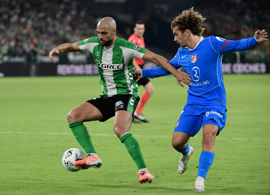 UEFA Avrupa Ligi son 16 turu ilk maçında Real Betis deplasmanda Yunanistan ekibi Panathinaikos'la karşı karşıya gelecek. Mücadele öncesinde soruları yanıtlayan Real Betis Teknik Direktörü Manuel Pellegrini, Fenerbahçe'den kiralık olarak takıma katılan Sofyan Amrabast'ın sakatlık durumu hakkında konuştu.