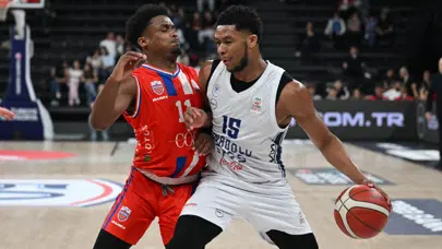 Anadolu Efes'ten 113 sayılık galibiyet