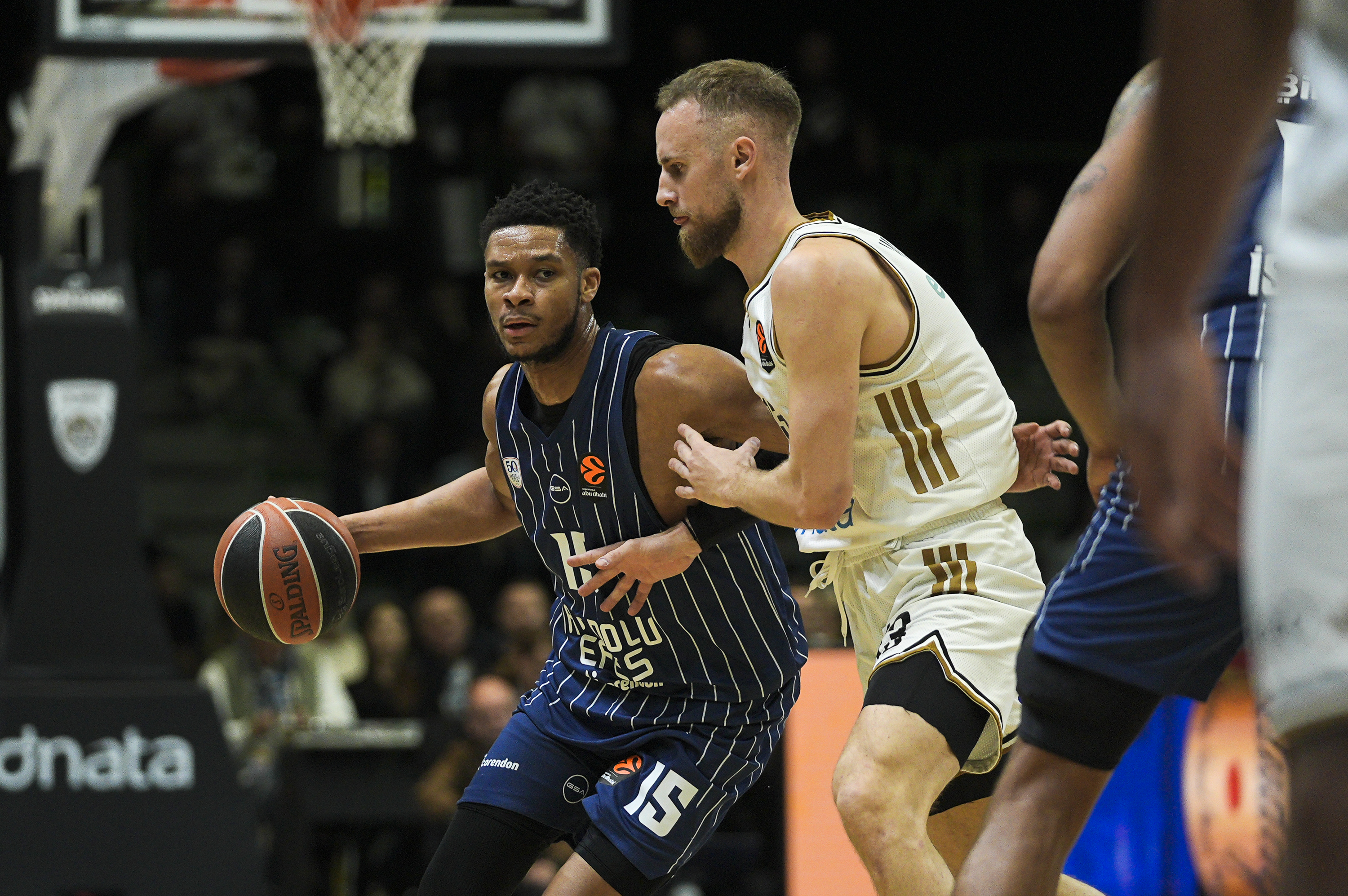 Anadolu Efes'ten EuroLeague'de üst üste 2. galibiyet